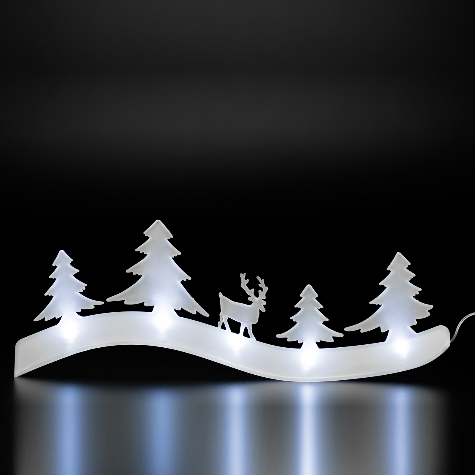 2015-10-10-Weihnachtsdeko_105 Dekorative Weihnachtsbeleuchtung 4 Tannenbäume mit Rentier, 5x0,02 W LED inkl. Batterie – Stilvolle Beleuchtung für dein Zuhause