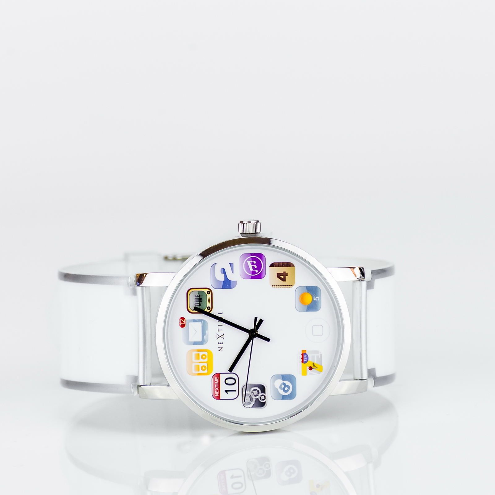 2016-03-31-Neue-Produkte_29 Armbanduhr weiß modern App