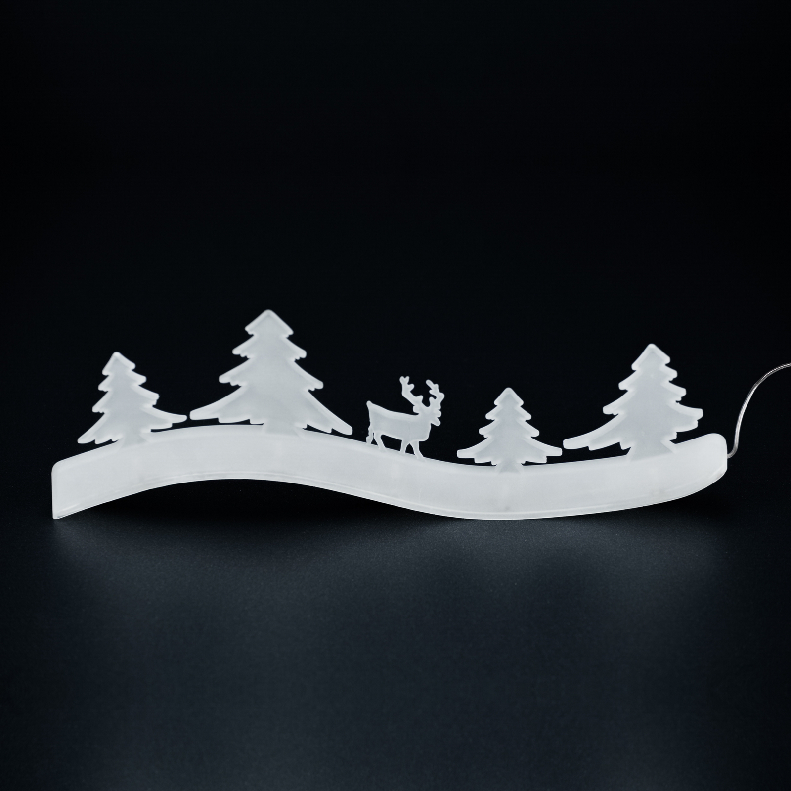 2015-10-10-Weihnachtsdeko_107 Dekorative Weihnachtsbeleuchtung 4 Tannenbäume mit Rentier, 5x0,02 W LED inkl. Batterie – Stilvolle Beleuchtung für dein Zuhause