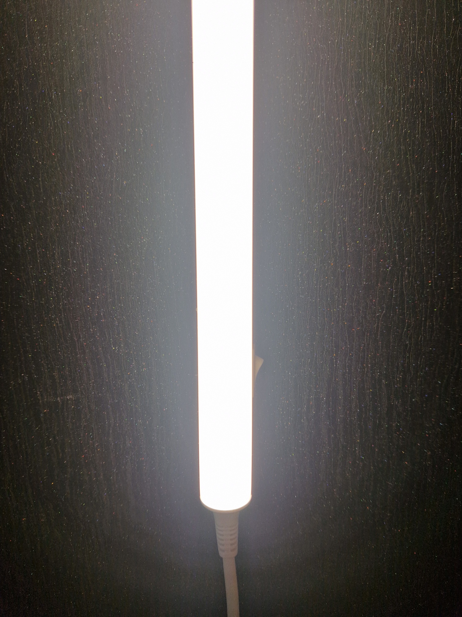 Vesio LED-Lichtleiste 120 cm 16W mit Schalter – Stilvolle Beleuchtung für dein Zuhause Vesio LED-Lichtleiste 120 cm 16W mit Schalter – Stilvolle Beleuchtung für dein Zuhause