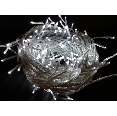 G-nstige-Aussen-LED-Lichterketten-f-r-Tannenbaum-weiss-18m-I-Saasil-weihnachtsbeleuchtung-online-g-nstig-wuppertal-x Außen 18m Lichterkette mit Mini LED 240-flg., weiß Licht einstellbar – Stilvolle Beleuchtung für dein Zuhause