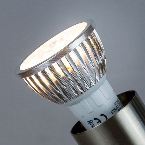 led-lampe-gu10-5w-led-reflektor-230v-warmweiss-3 LED GU10 5W LED-Reflektor 230V warmweiß LED-Lampe – Stilvolle Beleuchtung für dein Zuhause